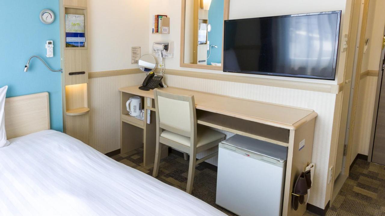 โรงแรม Toyoko Himeji-eki Shinkansen Kita-guchi ฮิเมจิ